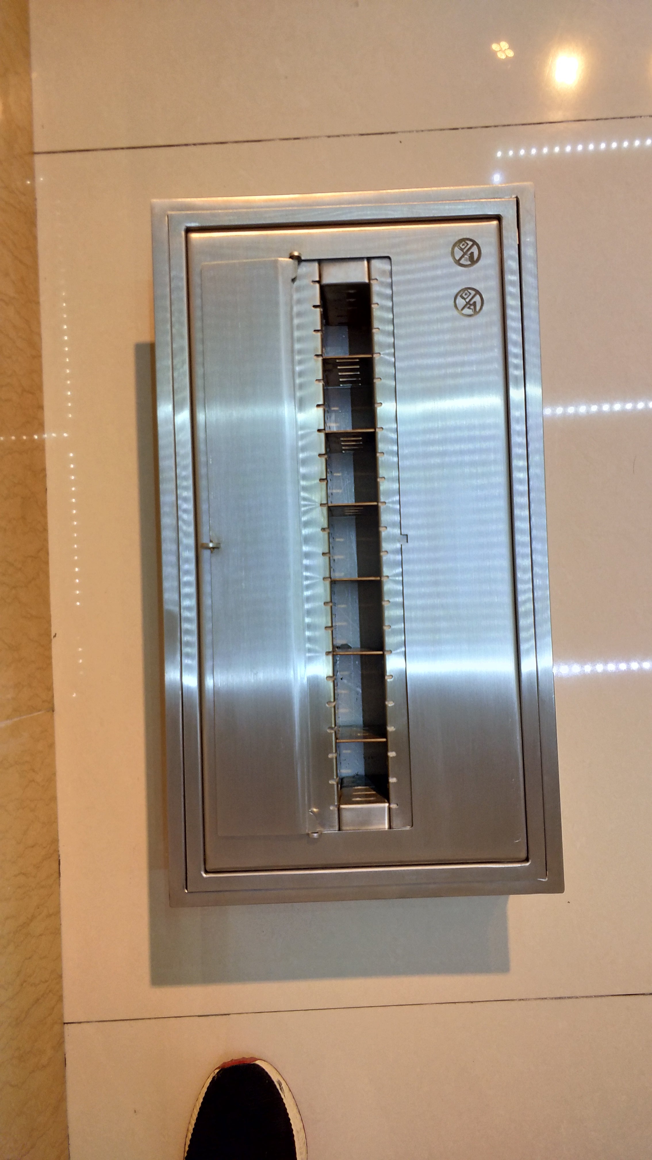 SXFireplace Moderner, ventloser Kaminbrennereinsatz aus Edelstahl