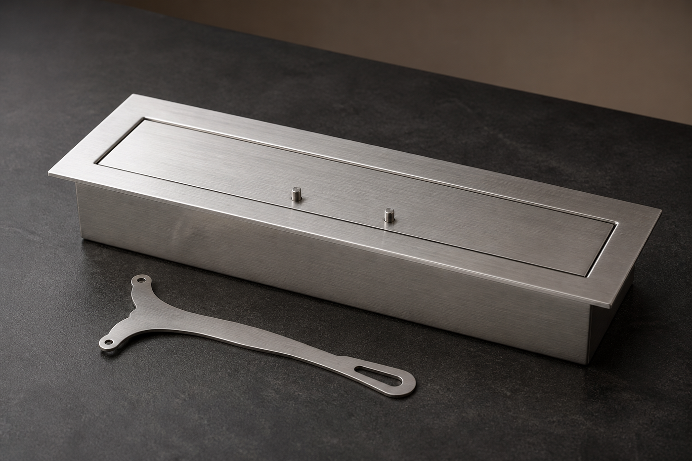RX manual fireplace sliding lid and extinguishing tool detail